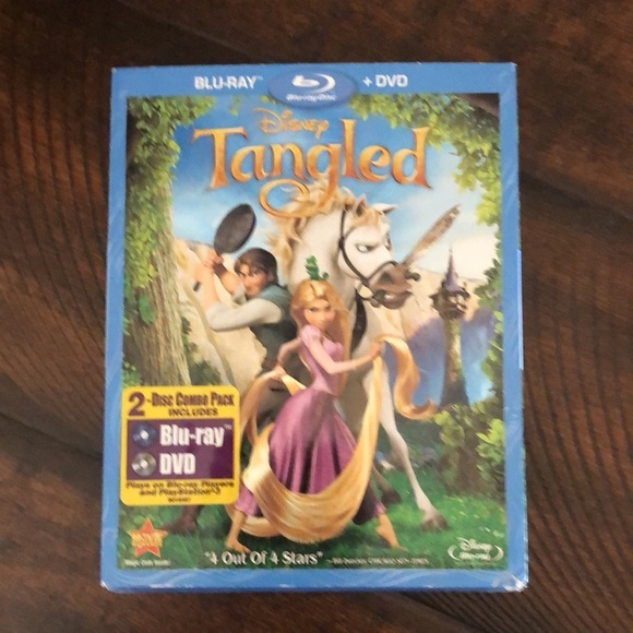 Tangled two Disc Blu-Ray DVD Combo- New - Picture 2 of 4